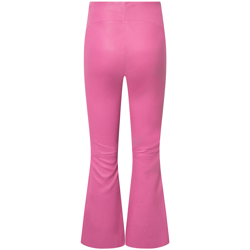 Depeche leather wear Ava RW flare 7/8 length pants with stretch in soft leather quality Pants 195 Bubble gum