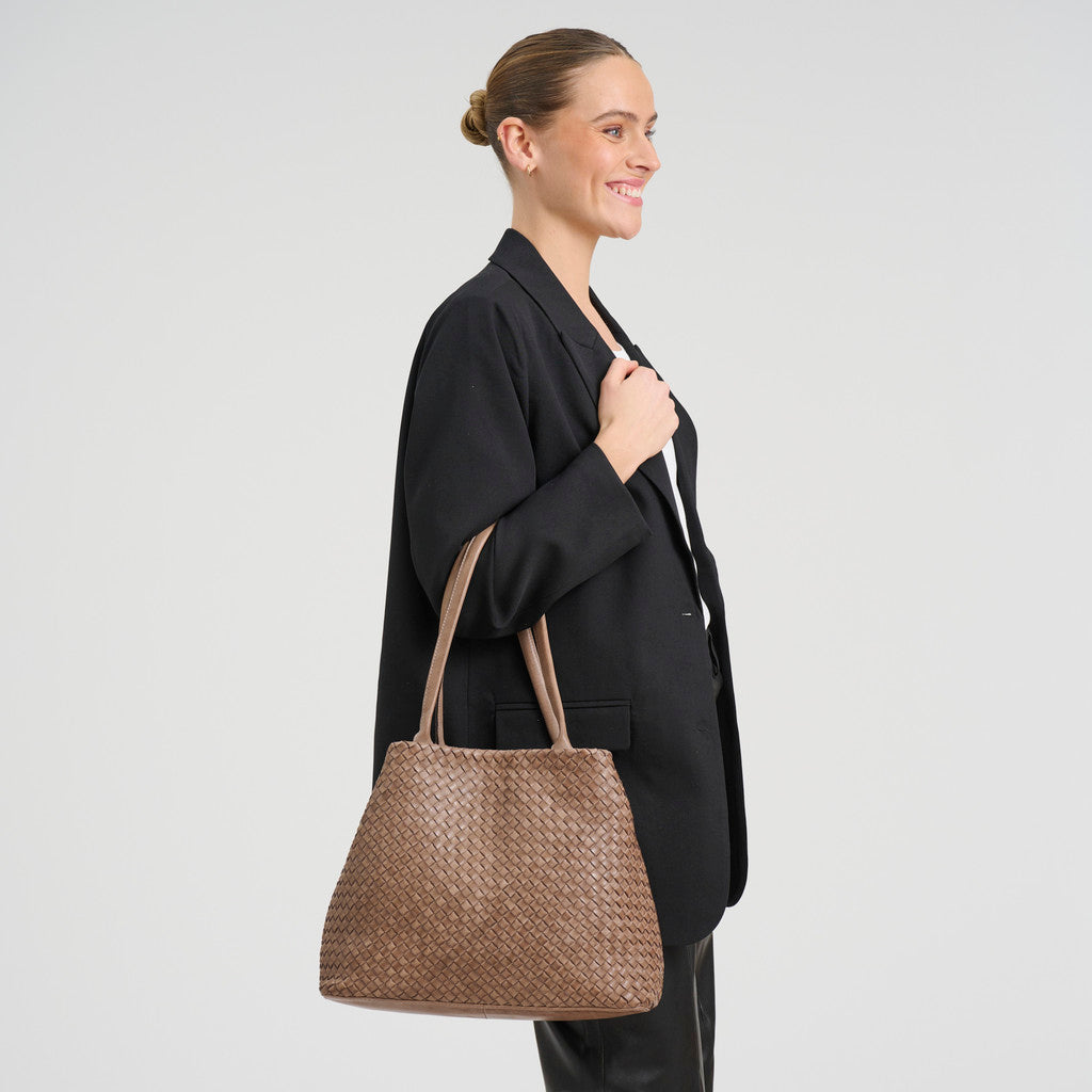 DEPECHE Beautiful shoulderbag Shoulderbag / Handbag 250 Dark Taupe