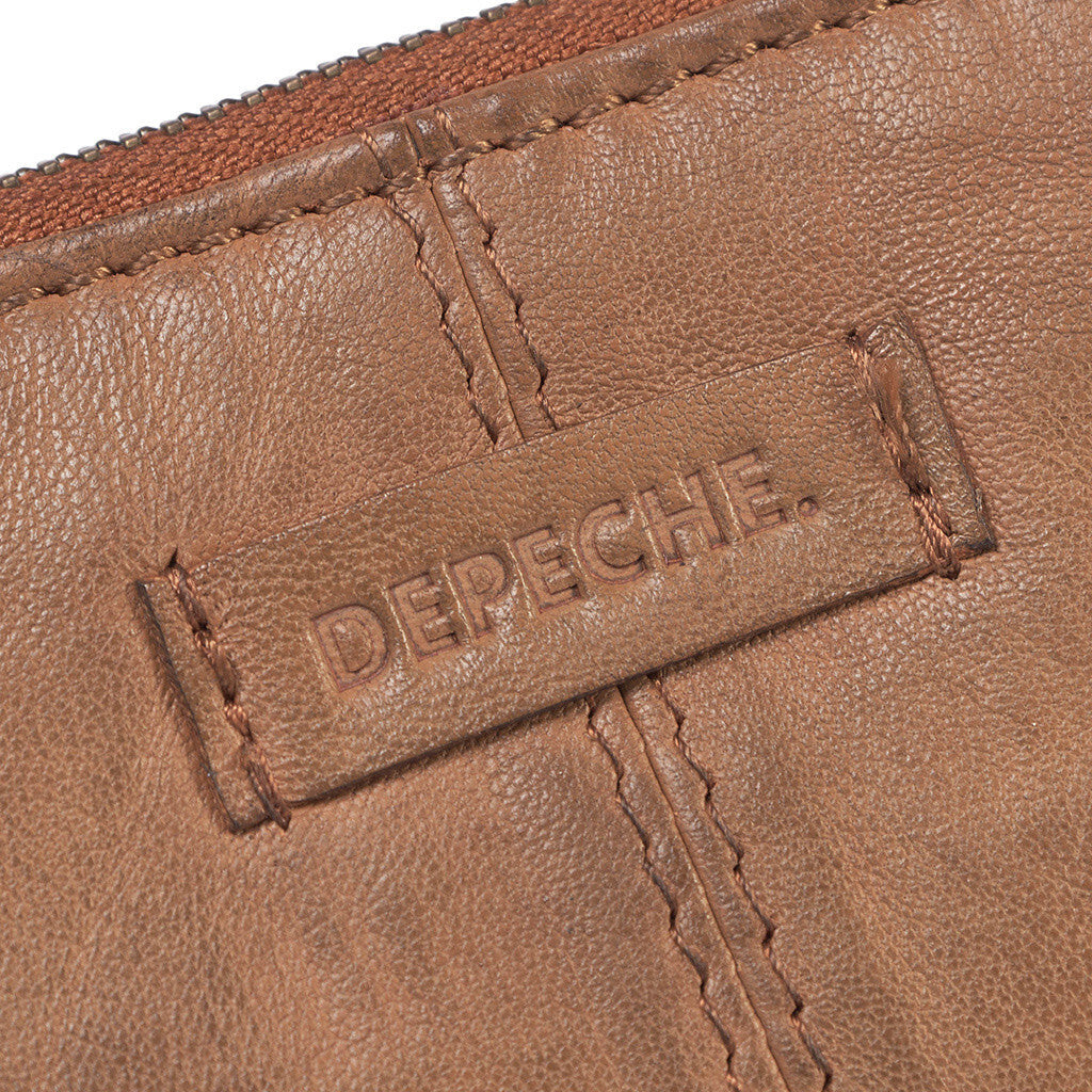 DEPECHE Elegant and Timeless Clutch Clutch 014 Cognac