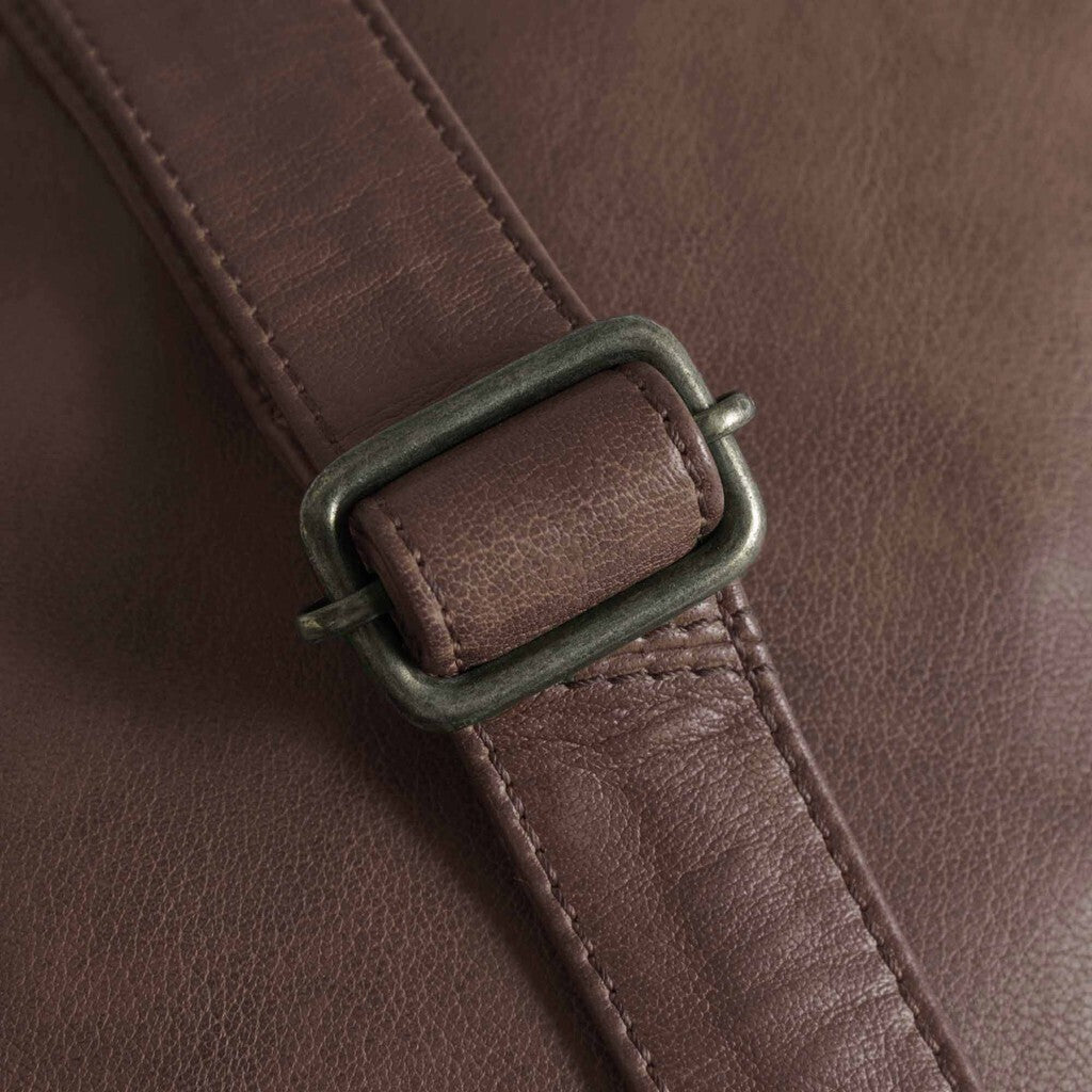 DEPECHE Crossover bag in strong and nice leather quality Cross over 068 Winter brown