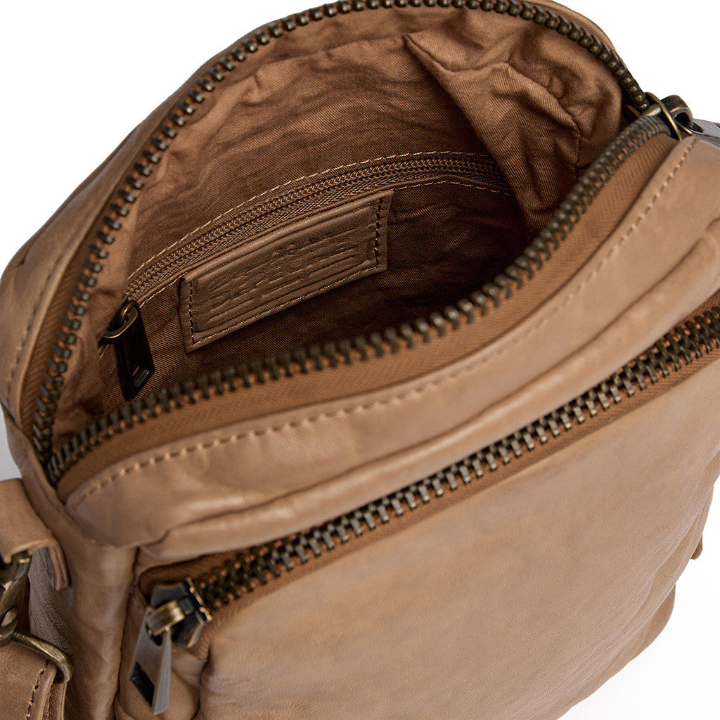 DEPECHE Crossover bag in strong and nice leather quality Crossover 156 Camel