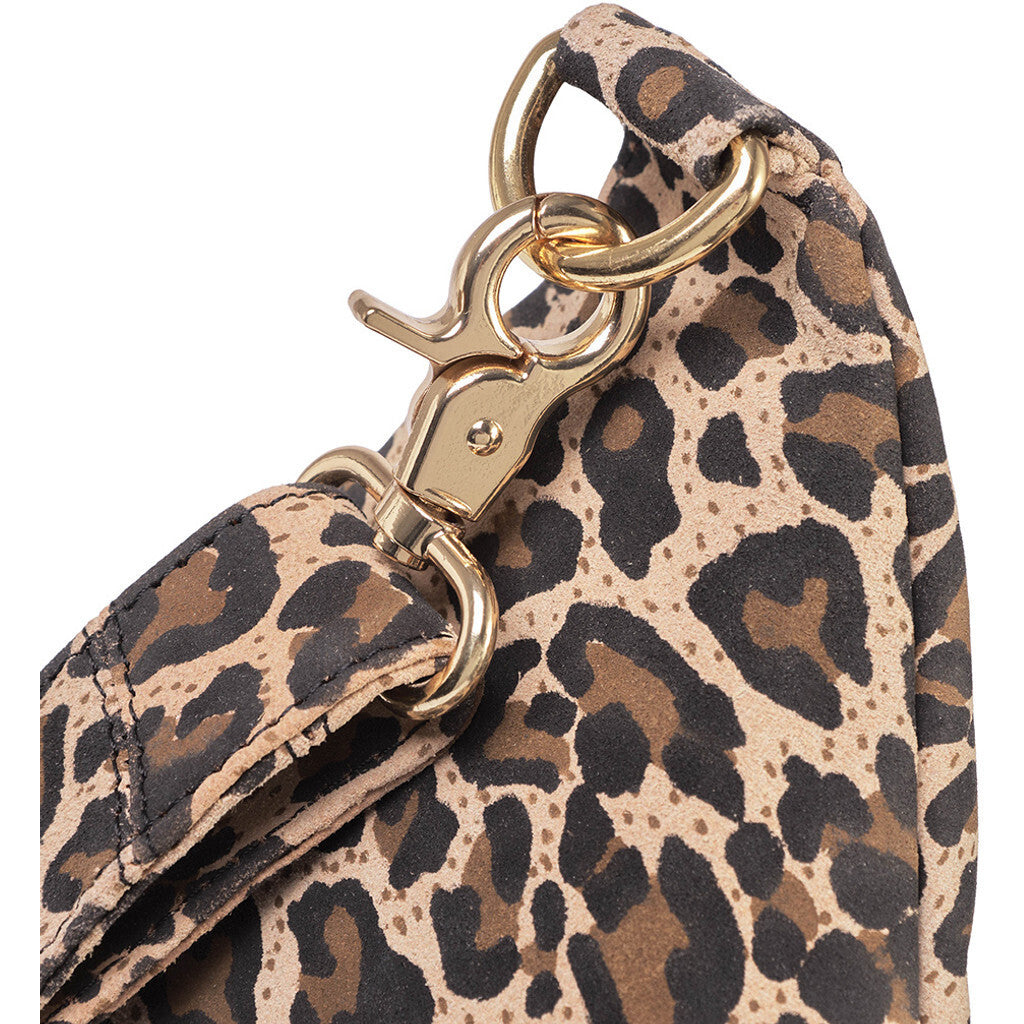 DEPECHE Functional and beautiful leather bumbag Bumbag 082 Leopard