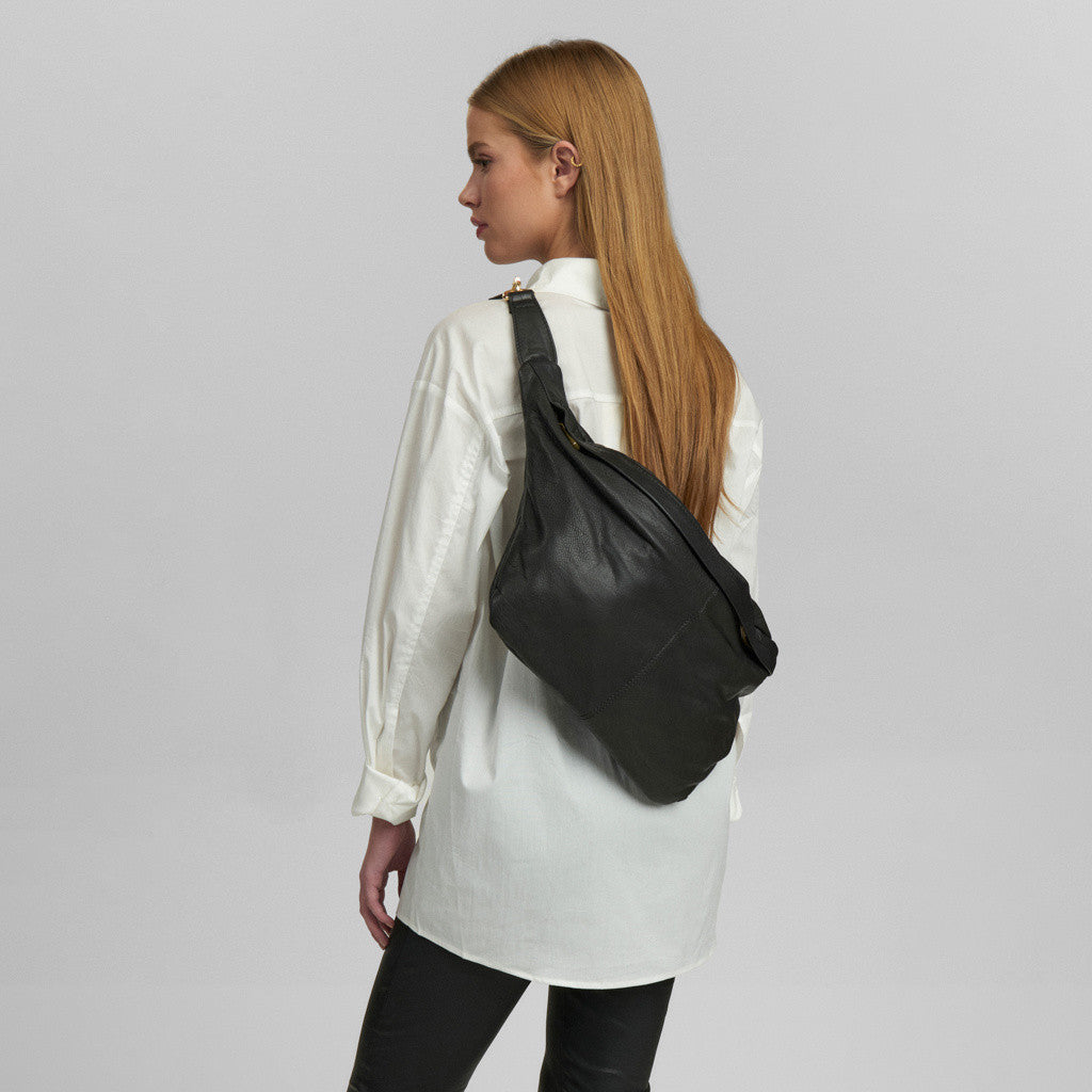 DEPECHE Leather bumbag with covered front zipper Bumbag 099 Black (Nero)