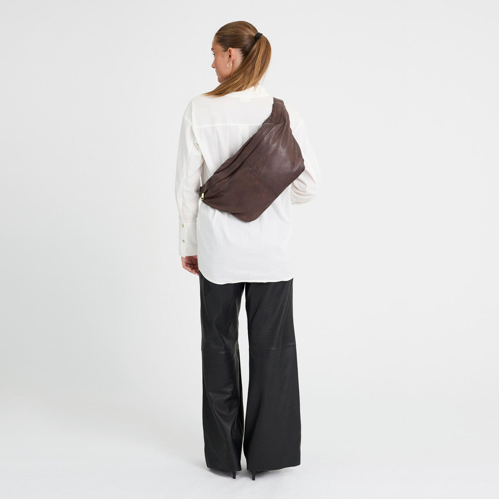 DEPECHE Leather bumbag with covered front zipper Bumbag 106 Coffee