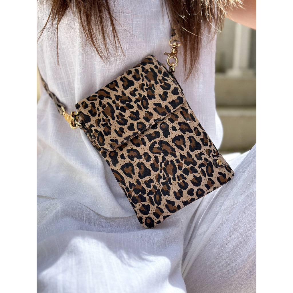 DEPECHE Mobile bag in soft leather Mobilebag 082 Leopard