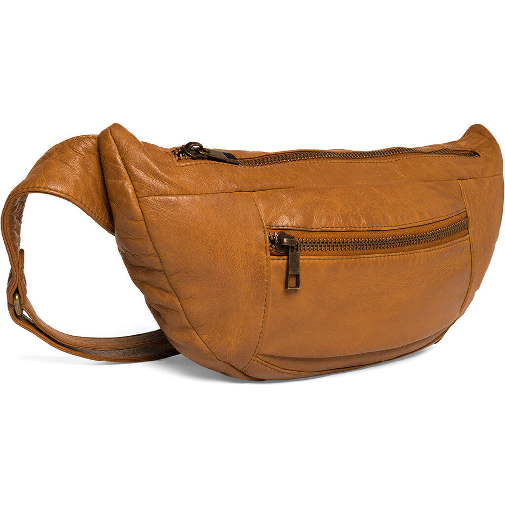 DEPECHE Oversize leather bumbag in high and soft quality Bumbag 014 Cognac