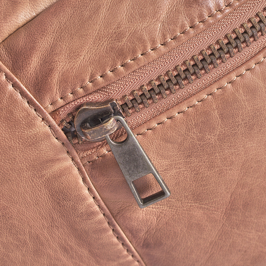 DEPECHE Oversize leather bumbag in high and soft quality Bumbag 156 Camel