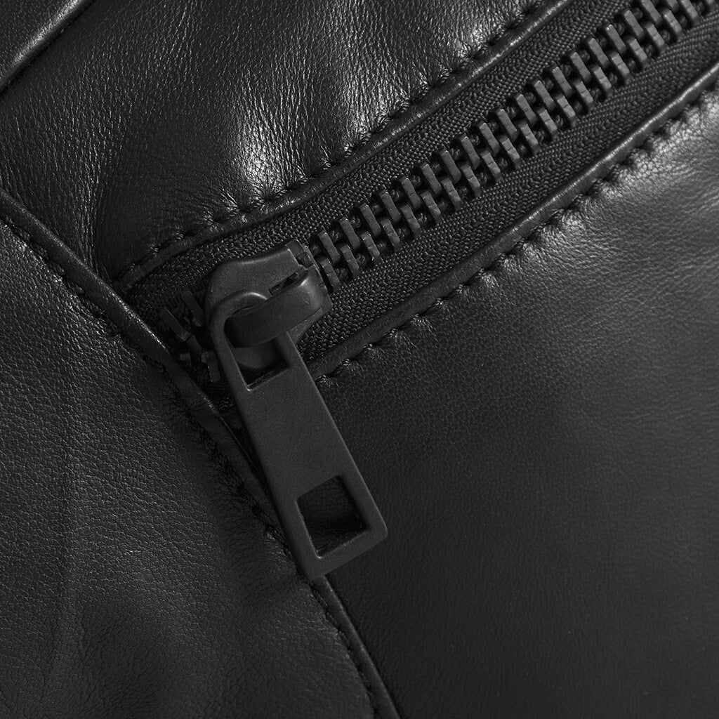 DEPECHE Oversize leather bumbag in high and soft quality Bumbag 226 Black / Black