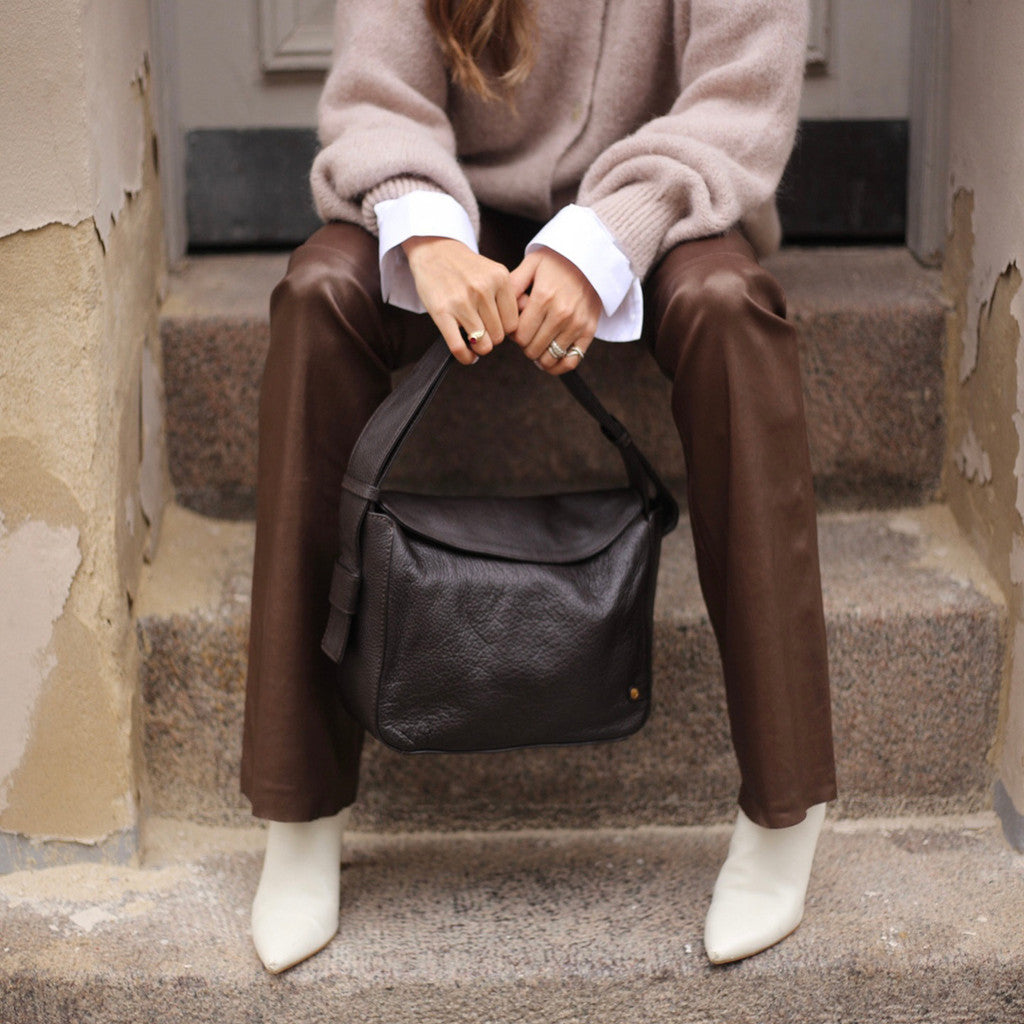 DEPECHE Shoulderbag with leopard lining Shoulderbag / Handbag 161 Dark brown