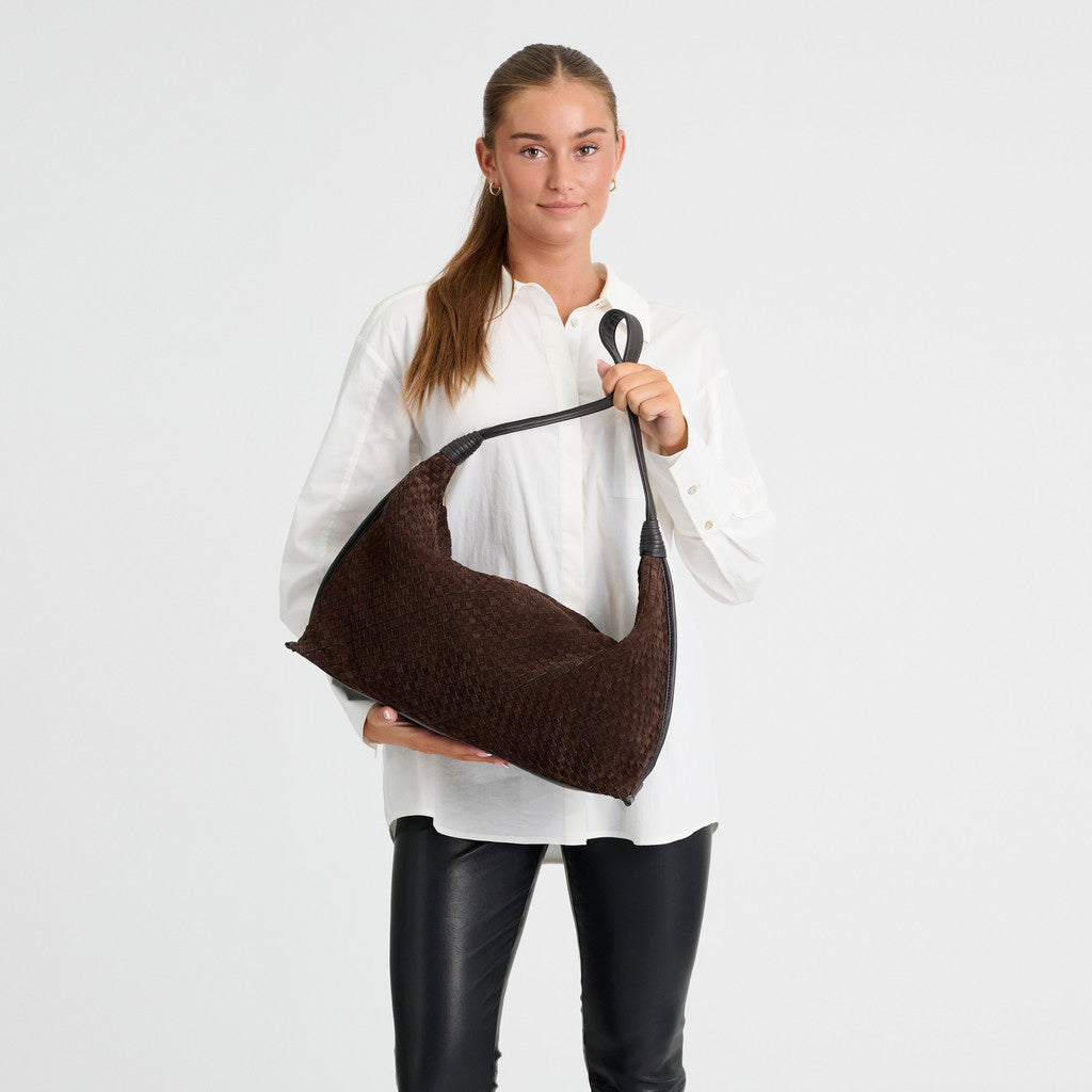 DEPECHE The Berlin shoulderbag Shoulderbag / Handbag 008 Chocolate