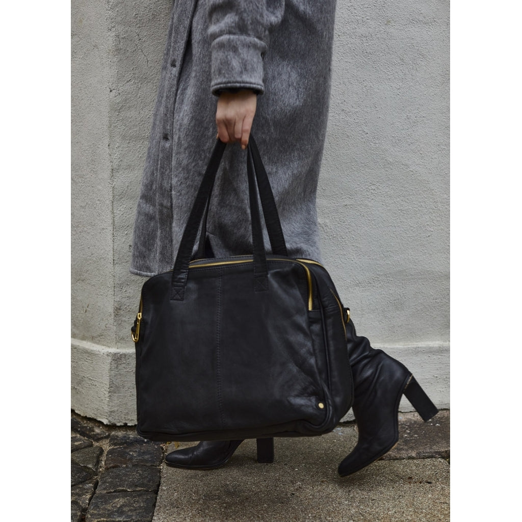 DEPECHE Large workbag in soft leather Shoulderbag / Handbag 099 Black (Nero)