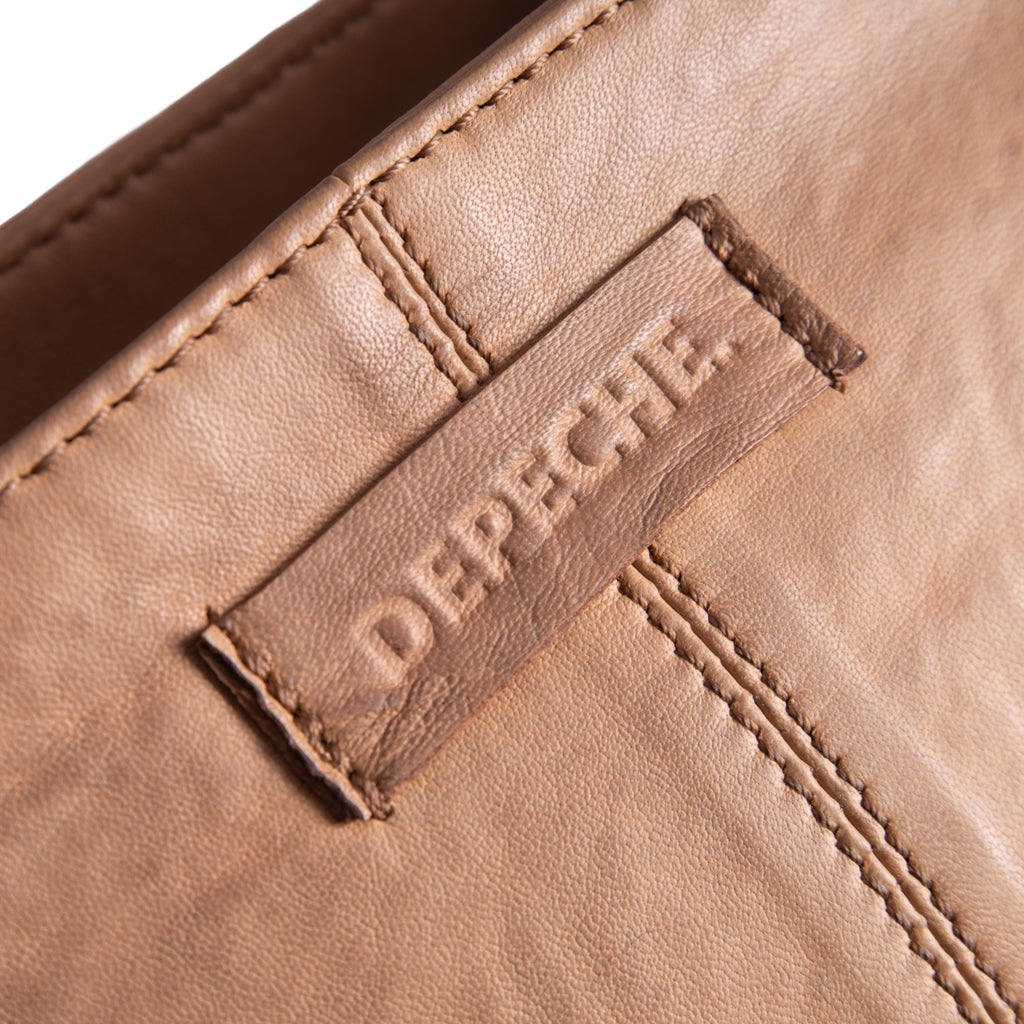 DEPECHE Raw and nice crossbody bag in soft leather Cross over 156 Camel